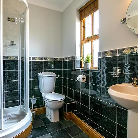 펜션 Waltons Close *